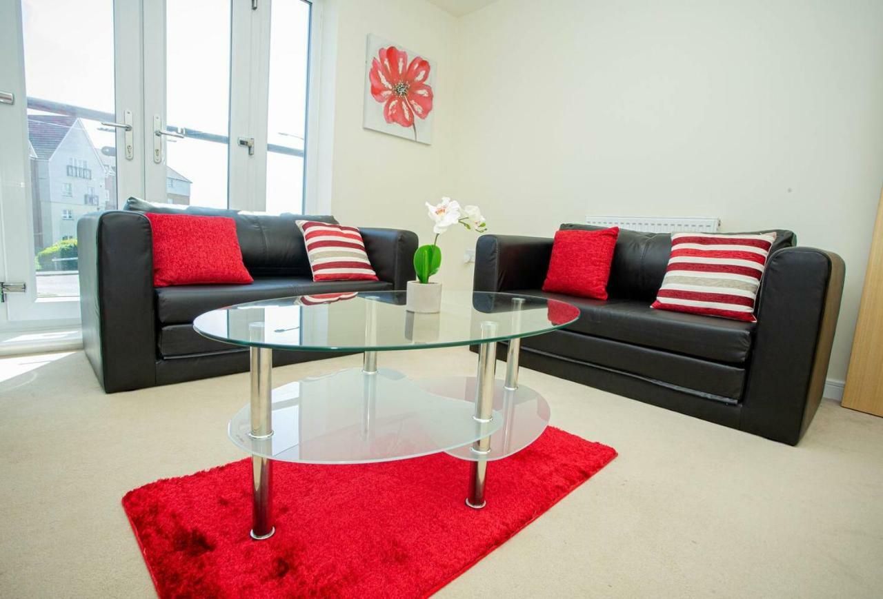 Lake View Apartment Northampton Bagian luar foto
