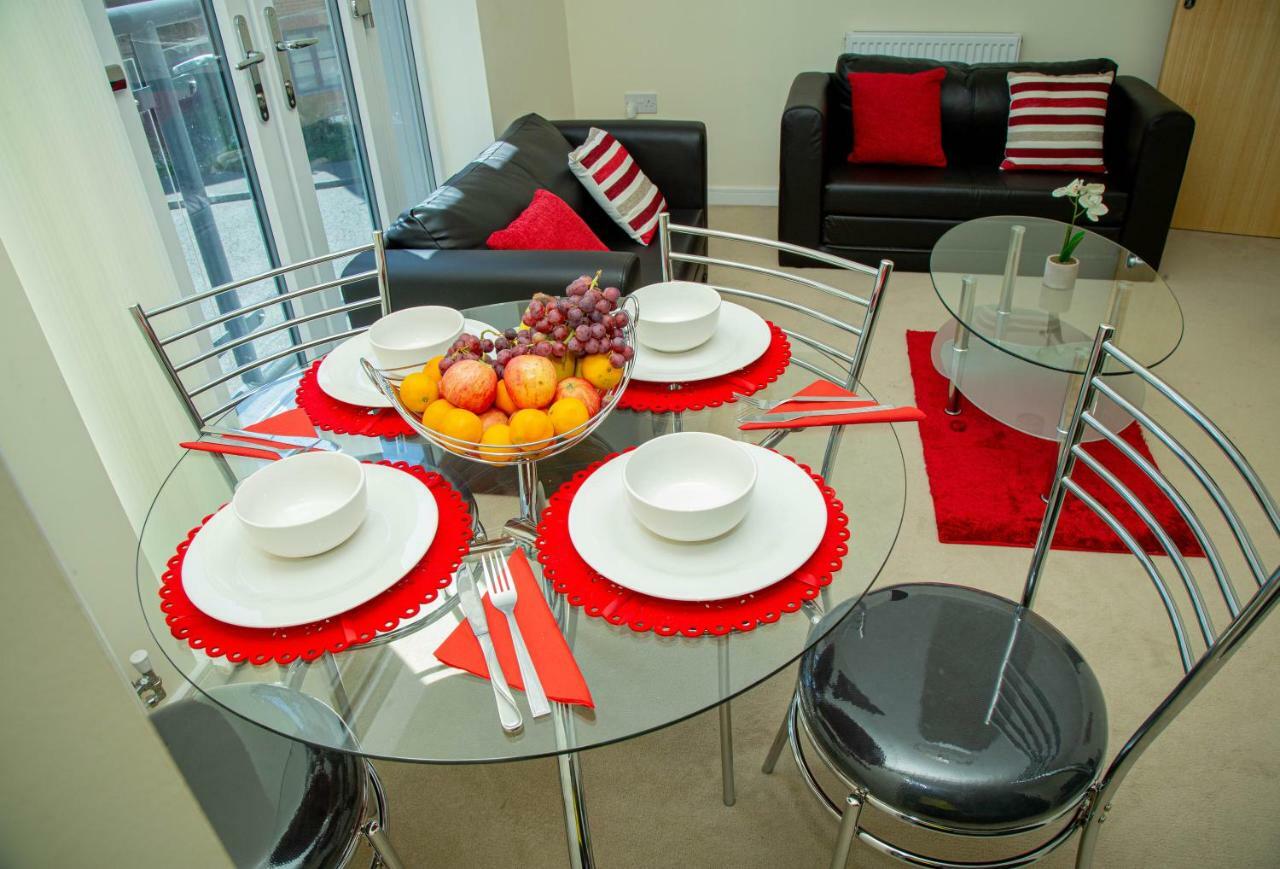 Lake View Apartment Northampton Bagian luar foto